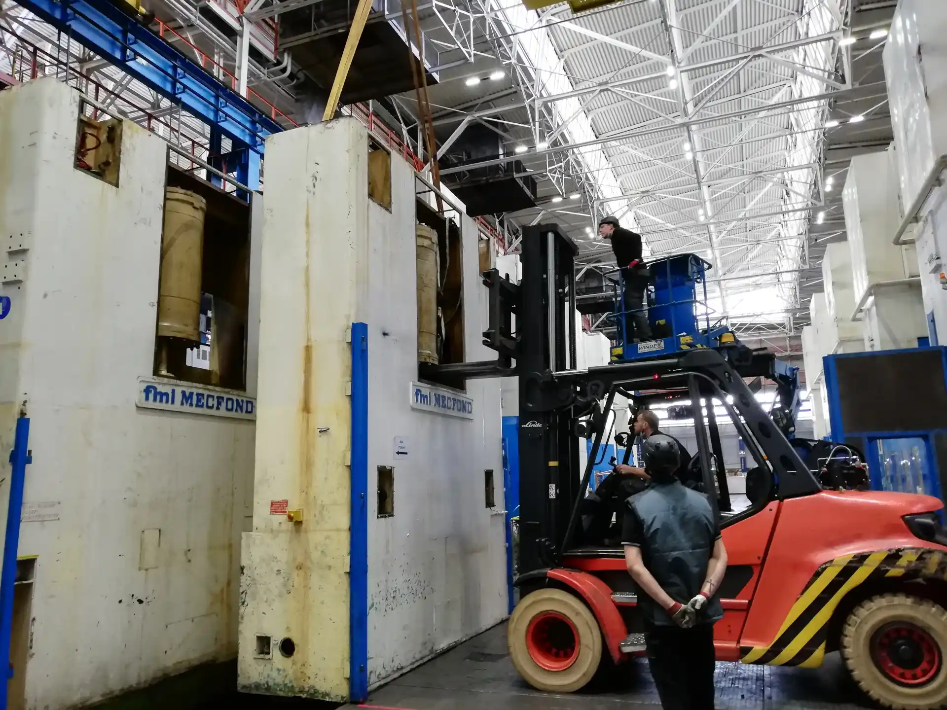 Relokacja prasy MECFOND D4 - 800