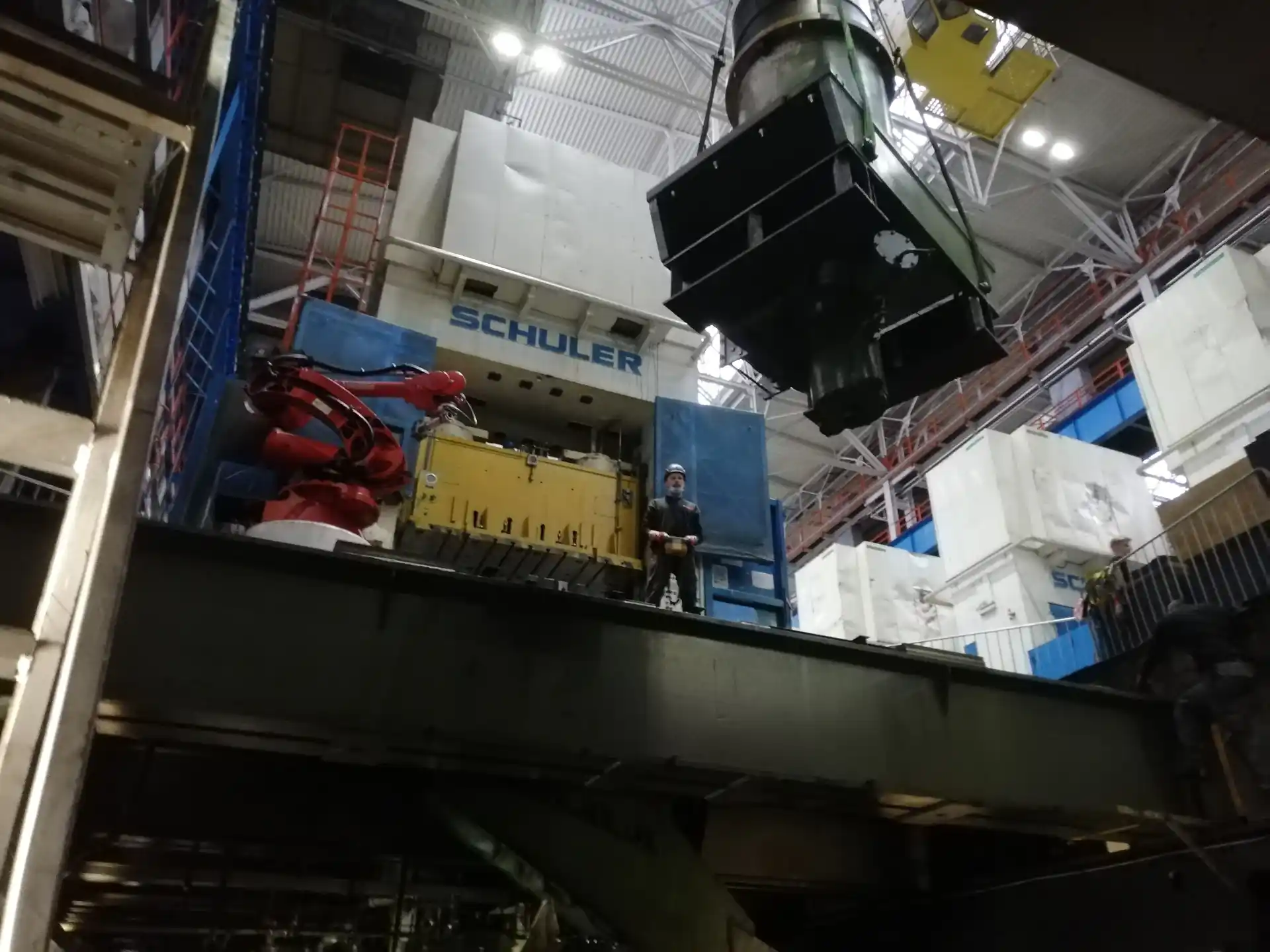 Relokacja prasy MECFOND D4 - 800